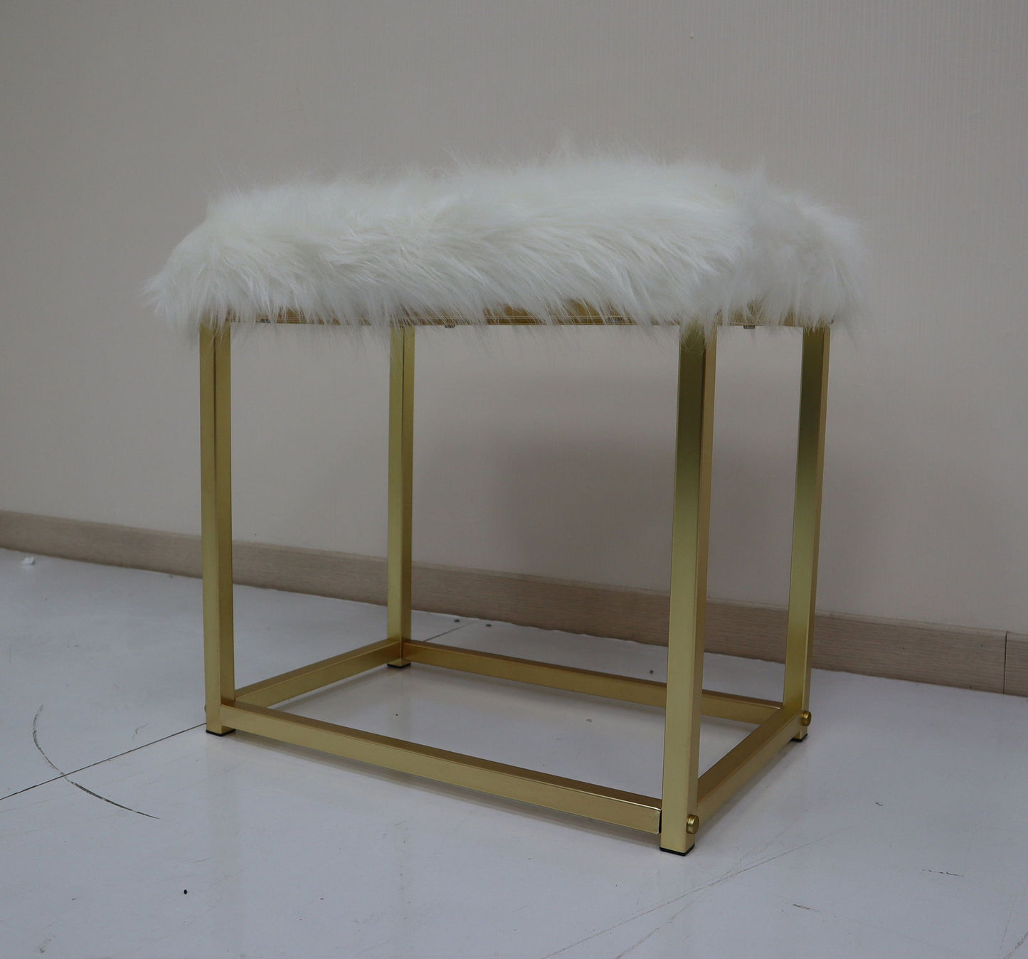 Adao - Vanity Mirror & Stool - Faux Fur, Mirror, White & Brass