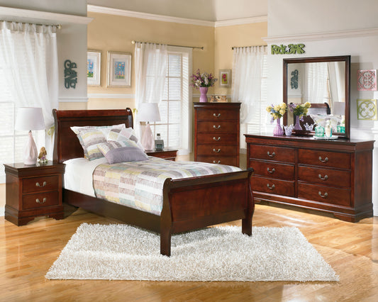 Alisdair - Sleigh Bed Set